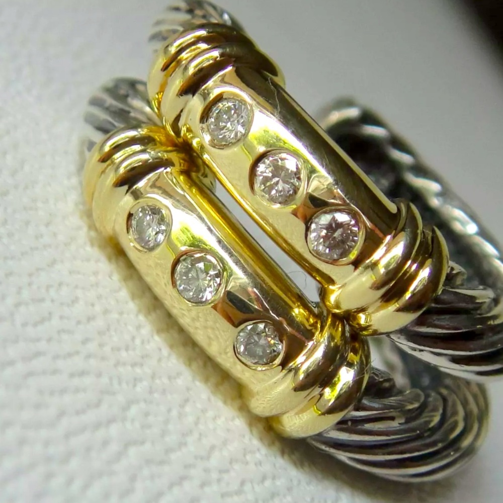 David Yurman Metro Hoop Sterling Silver &
14K Gold Hoop Diamond
Earrings